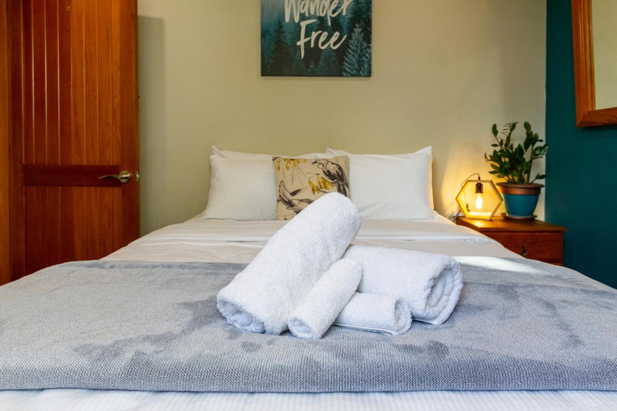 Sherwood Lodge 4-Bedroom Holiday Home With Spectacular Views كريستتشيرش المظهر الخارجي الصورة
